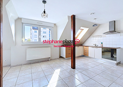 Charmant T3/4 en duplex avec grand garage