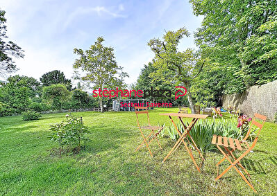 Maison de Maître rénovée avec superbe jardin au Bouc d'Or
