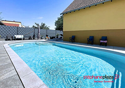 Maison rénovée avec piscine à Wasselonne