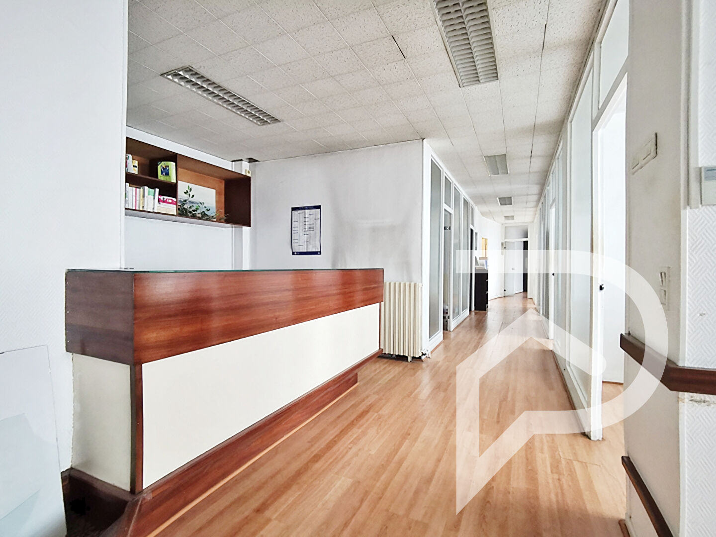 Photo du bien : Commerce 1 pièce 249.35 m2