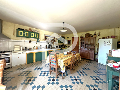 Maison en VIAGER OCCUPE AVEC RENTE  539 € / mois proche Anet