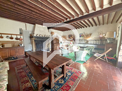 Maison ancienne pleine de charme, dépendance, bien rare à la vente proche Houdan