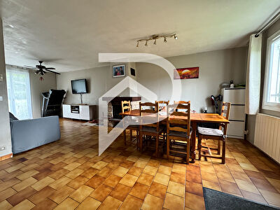 Maison à vendre à 1 mn de Ivry la Bataille