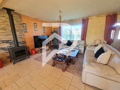 Maison familiale sur une commune avec école et quelques minutes seulement des commerces