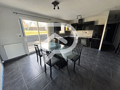 Maison plain-pied 5 chambres gare et commerces à pied à 10 mn de Bréval