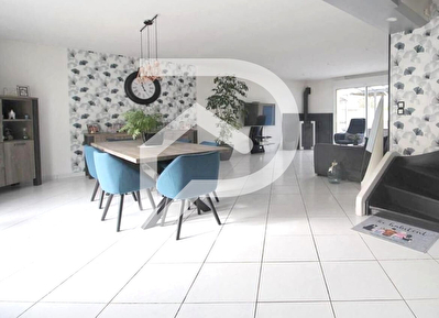 Maison 4 chambres - à 10 mn de Bréval (gare direction St Lazare)