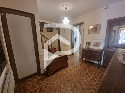 Maison 2 chambres avec potentiel À 5 minutes de Mantes la Jolie, cadre paisible en bord de Seine