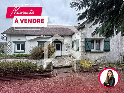 Maison ancienne dans une commune avec écoles, commerces et cabinet médical