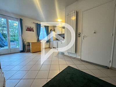 Maison 2 pièces + 2 parking + jardin