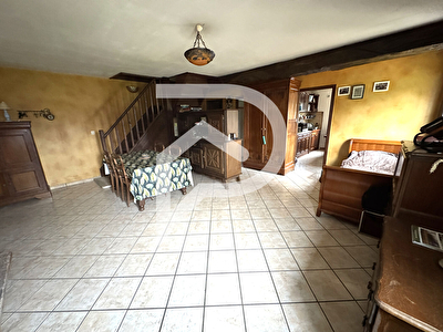 Maison 2 chambres - Grand terrain de plus de 4000 m² - Commodités à pied à 10 mn de Ezy sur Eure