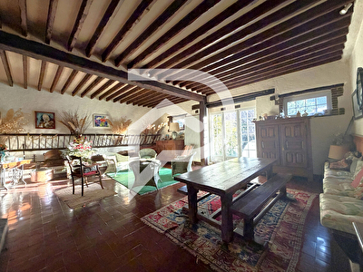 Maison ancienne pleine de charme, dépendance, bien rare à la vente à 10 mn de Bréval