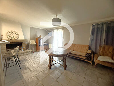 Maison à rénover plain pied 2 chambres sur une commune avec écoles à 5min de Saint André De L'Eure