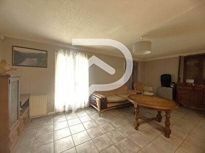 Maison à rénover plain pied 2 chambres sur une commune avec écoles à 5min de Saint André De L'Eure