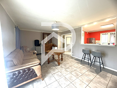 Maison à rénover plain pied 2 chambres sur une commune avec écoles à 10 min de Ezy sur Eure