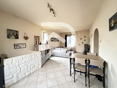 Maison à 5 mn de Ezy sur Eure dans un village avec école et commerce à pieds