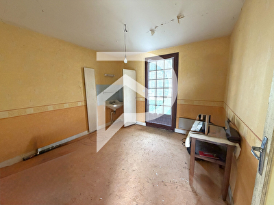 Maisonnette à aménager de 30m² avec garage et terrain 500m² à 15 mn de Houdan