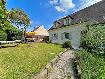 Villa Fontenay-en-parisis 10 pièces 209 m2