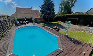Villa Fontenay-en-parisis 10 pièces 209 m2