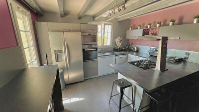 Villa Fontenay-en-parisis 10 pièces 209 m2