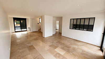 Maison Le Thillay 8 pièce(s) 155 m2
