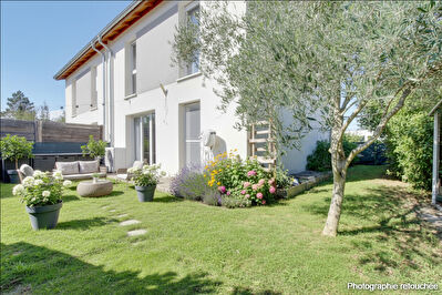 Maison familiale 3 chambres avec jardin - Rumilly