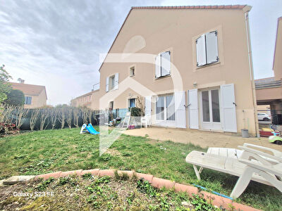 MAISON 3 PIECES AVEC POSSIBILITE  D'AMENAGER LES COMBLES QUARTIER PISCINE