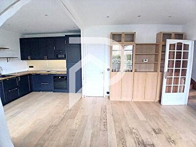 Maison Meulière Argenteuil 3 pièce(s) 66.58m2 habitable /Surface au sol totale : 101,84 m²