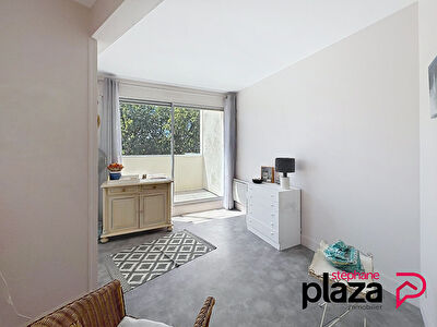 Appartement T1 b avec aperçu mer 200m de la plage de Nauzan