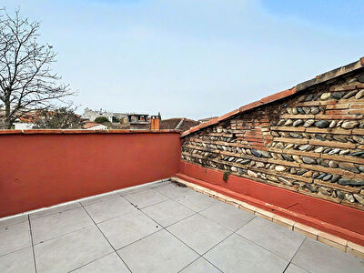 Appartement T2 60.25m² au sol  avec terrasse de 13m² Centre Blagnac