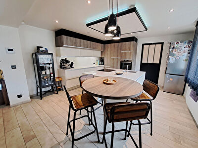A vendre Maison Le Chatelet En Brie 7 pièces 173 m2