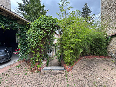 A vendre proche Gare Melun à pieds  Maison  6 pièces 180 m2 au sol