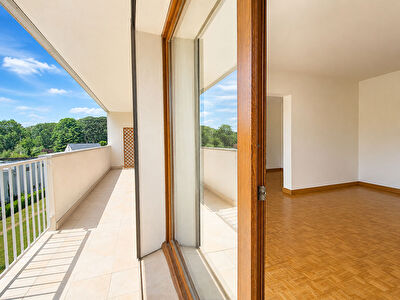 Pringy_Appartement 5 pièces 108 m² avec balcon cave et parking