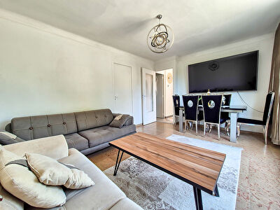 RUBELLES_ Maison + Appartement T2 indépendant