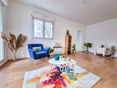 Dammarie-Les-Lys_Appartement 3 pièces avec loggias, cave et parking