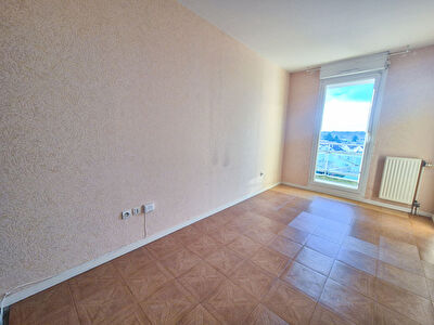 Melun _Appartement 4 pièces 77 m² MELUN photo 8
