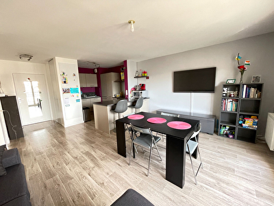 Appartement 4 pièces 77m2 + 2 places de parking