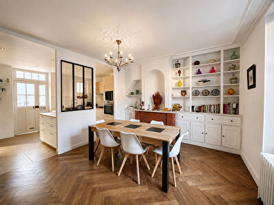 A vendre Maison bourgeoise 242 m² | Jardin 506 m² | Centre-ville de Melun