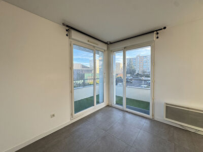 Appartement Dammarie Les Lys 4 pièces 85.04 m2