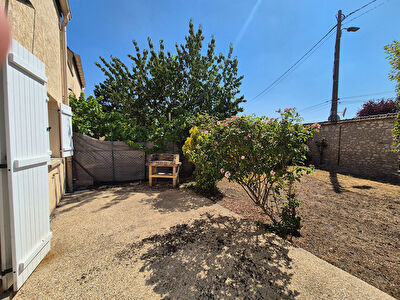 DAMMARIE-LES-LYS, proche gare de Melun, Appartement 3 pièces avec deux jardins