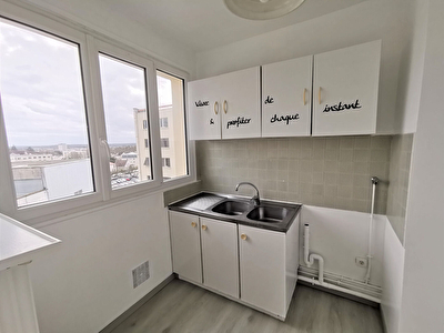 A vendre appartement Melun 2 pièces 34.4 m2 rénové