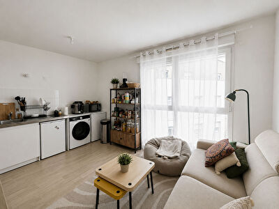 STUDIO INVESTISSEMENT - VENDU LOUÉ - MELUN (77000)