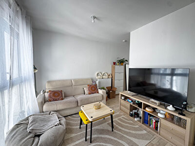 STUDIO INVESTISSEMENT - VENDU LOUÉ - MELUN (77000)