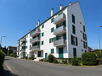A VENDRE LA VILAUBOIS , Appartement 3 pièces de 61 m² dans une résidence de standing avec piscine et tennis DAMMARIE LES LYS photo 7