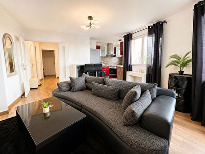 CORBEIL-ESSONNES - Appartement 3 pièces de 62,50 m² avec grand balcon et box en sous-sol