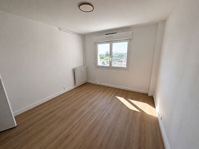 Appartement STUDIO Melun 16 m2 entre gare et centre-ville !