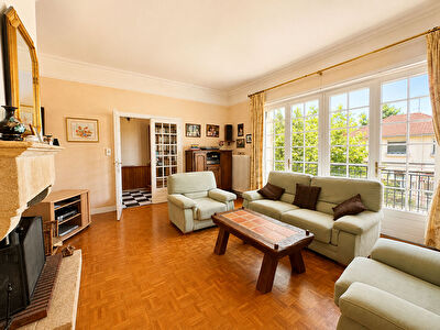 A vendre LA ROCHETTE - MAISON 116 M² - GARAGE 80 M² - JARDIN - FORT POTENTIEL