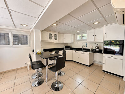 A vendre Maison familiale 7 pièces -152 m² Carrez -178 m² au sol - Terrain 645 m² - DPE B MELUN photo 5