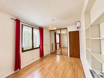 A vendre Maison familiale 7 pièces -152 m² Carrez -178 m² au sol - Terrain 645 m² - DPE B MELUN photo 7