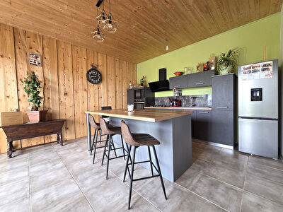 Ferme bressane 87m², 2 chambres, terrain de 5660m²