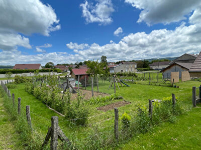 Maison Soucia 5 pièce(s) 70m² avec chalet de 17m²